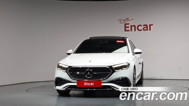Mercedes-Benz E-Class 2025 — photo 3