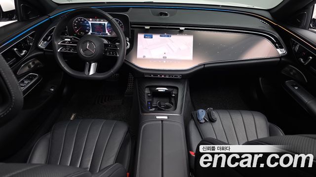 Mercedes-Benz E-Class 2025 — photo 10
