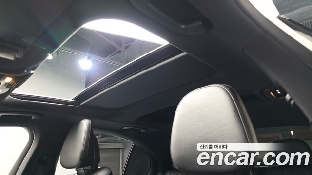 Mercedes-Benz E-Class 2025 — photo 22