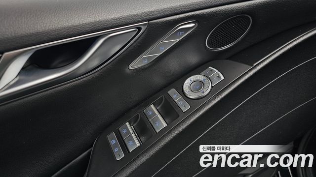 Genesis G80 2022 — photo 23