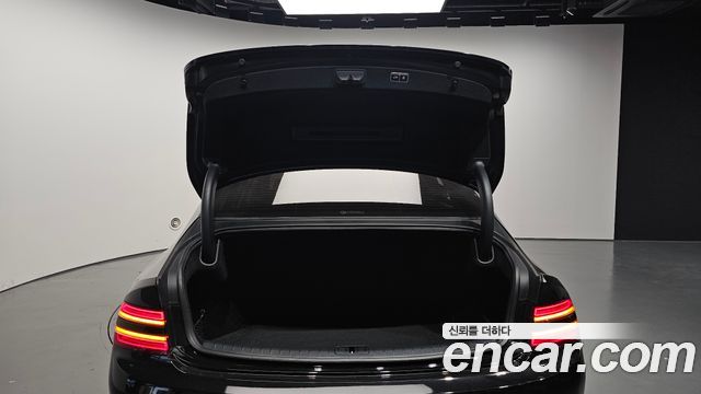 Genesis G80 2022 — photo 26