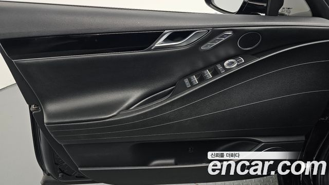 Genesis G80 2022 — photo 14