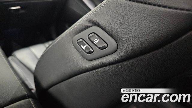 Genesis G80 2022 — photo 32
