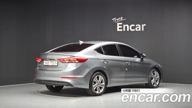 Hyundai AVANTE 2018 — photo 2