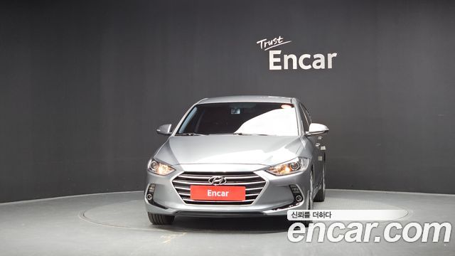 Hyundai AVANTE 2018 — photo 3
