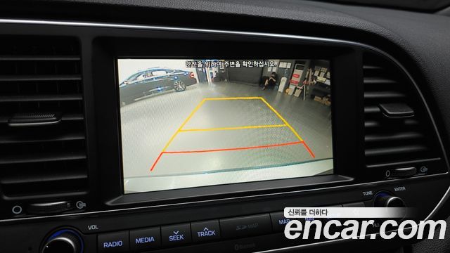 Hyundai AVANTE 2018 — photo 15