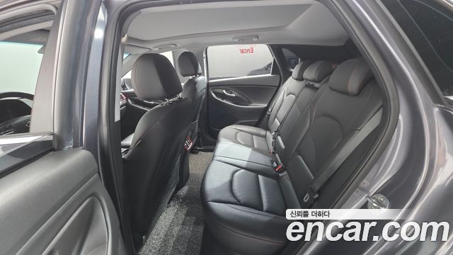 Hyundai i30 2020 — photo 25