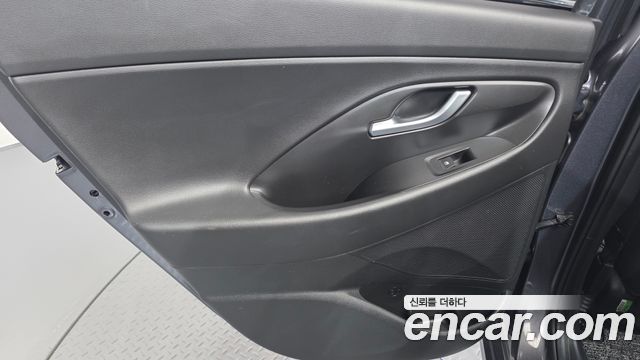Hyundai i30 2020 — photo 15