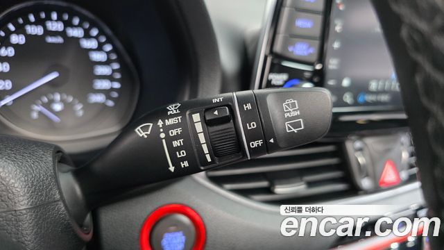 Hyundai i30 2020 — photo 28