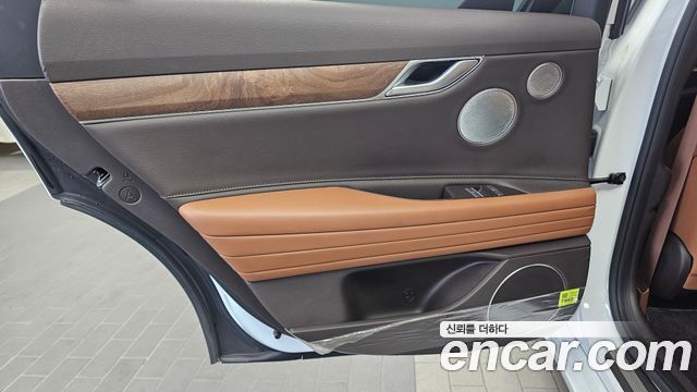 Genesis G80 2022 — photo 15