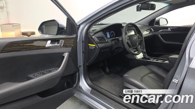 Hyundai Sonata 2016 — photo 13