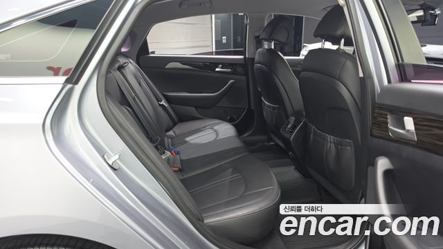 Hyundai Sonata 2016 — photo 18