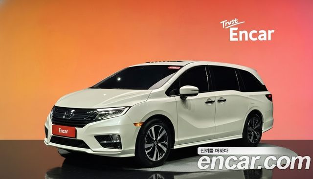Honda Odyssey 2019 — photo 1