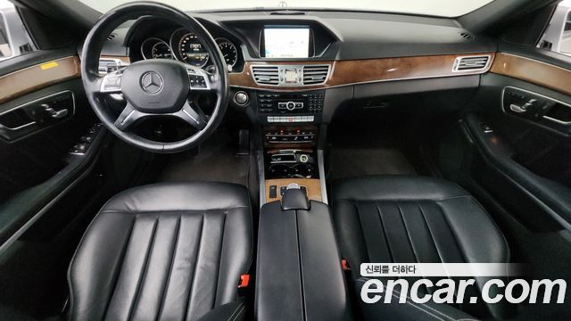 Mercedes-Benz E-Class 2014 — photo 7