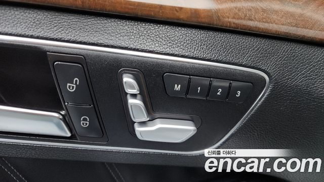 Mercedes-Benz E-Class 2014 — photo 16