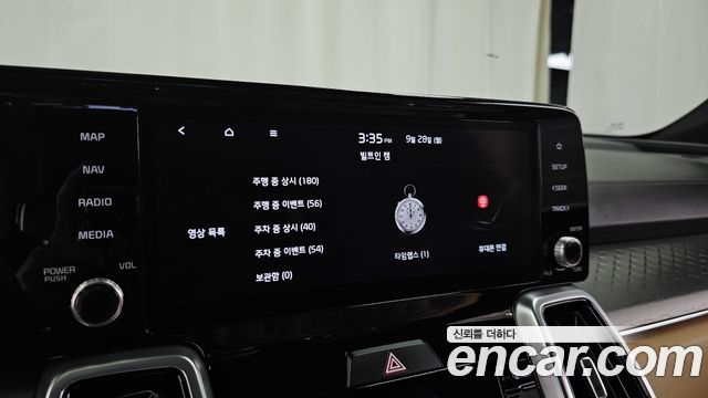 Kia Sorento 2021 — photo 35