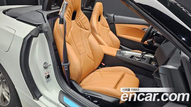 BMW Z4 2025 — photo 18