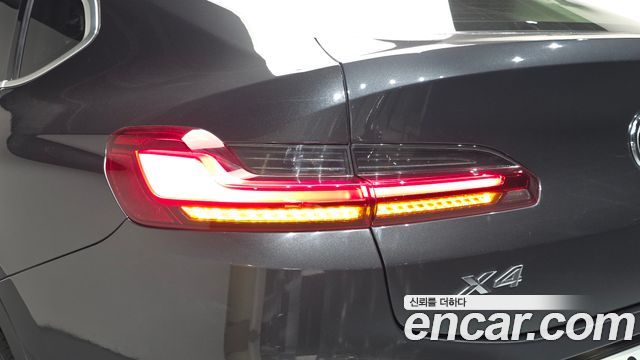 BMW X4 2020 — photo 9