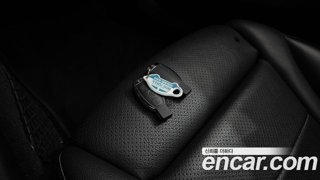 Mercedes-Benz C-Class 2018 — photo 21