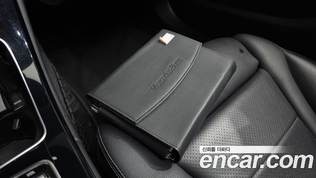 Mercedes-Benz C-Class 2018 — photo 22