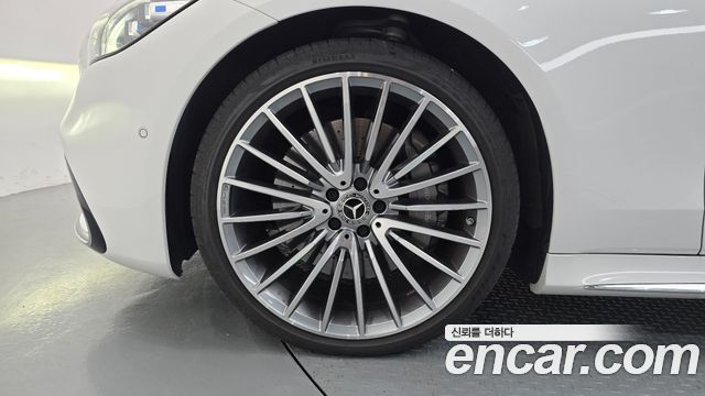 Mercedes-Benz S-Class 2025 — photo 5
