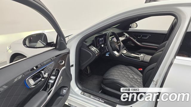 Mercedes-Benz S-Class 2025 — photo 13