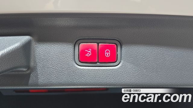 Mercedes-Benz S-Class 2025 — photo 22