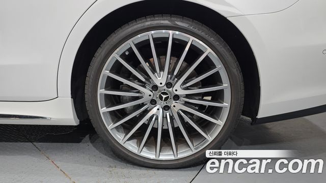 Mercedes-Benz S-Class 2025 — photo 7