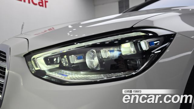 Mercedes-Benz S-Class 2025 — photo 8