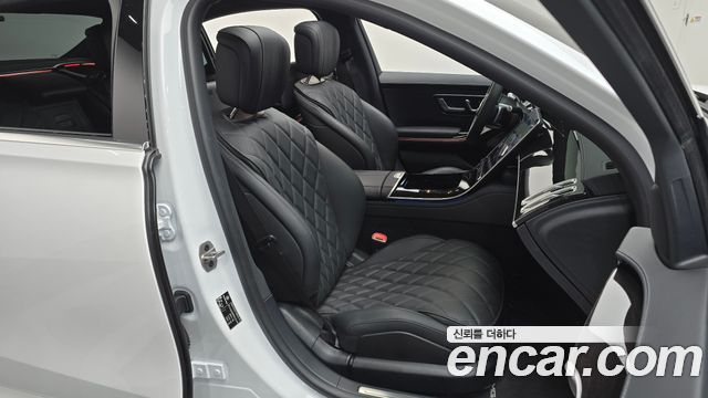 Mercedes-Benz S-Class 2025 — photo 16