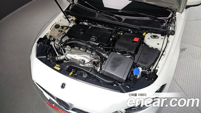 Mercedes-Benz A-Class 2022 — photo 6
