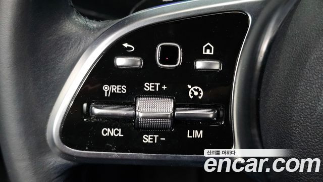 Mercedes-Benz A-Class 2022 — photo 16
