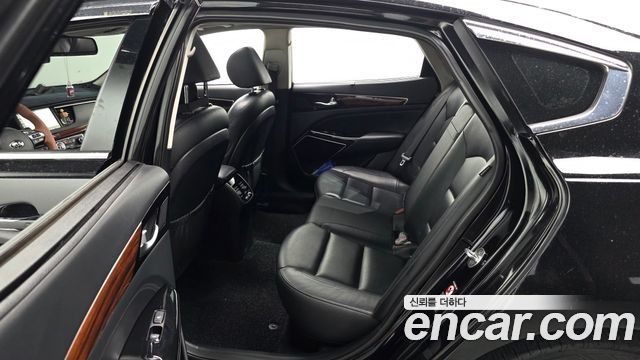 Kia K7 2016 — photo 12