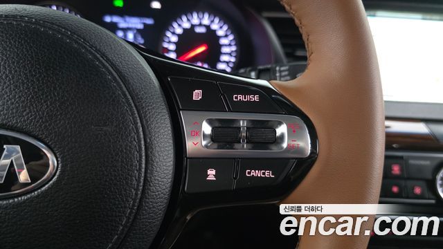 Kia K7 2016 — photo 15