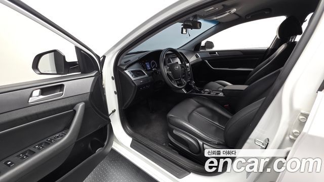 Hyundai Sonata 2016 — photo 13