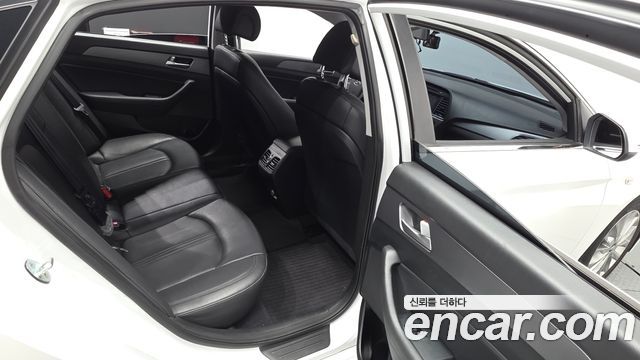 Hyundai Sonata 2016 — photo 17