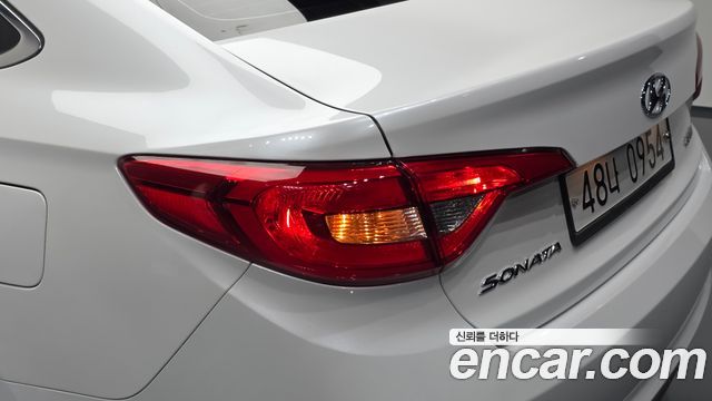 Hyundai Sonata 2016 — photo 9
