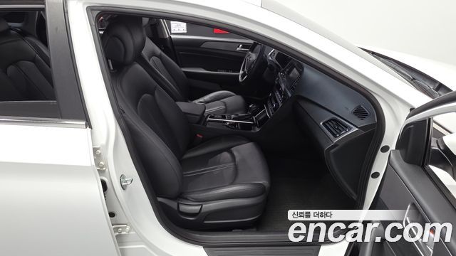 Hyundai Sonata 2016 — photo 16