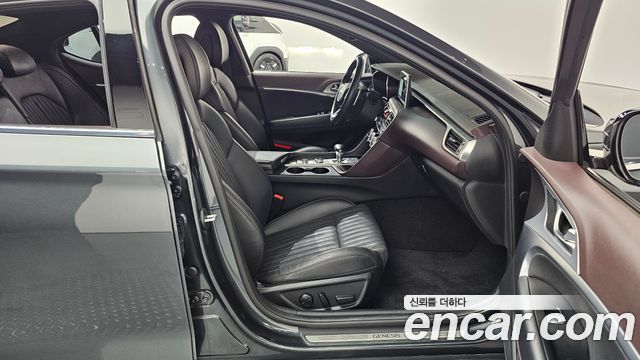 Genesis G70 2018 — photo 16