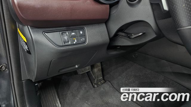 Genesis G70 2018 — photo 27