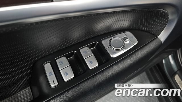 Genesis G70 2018 — photo 29