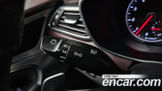 Genesis G70 2018 — photo 34