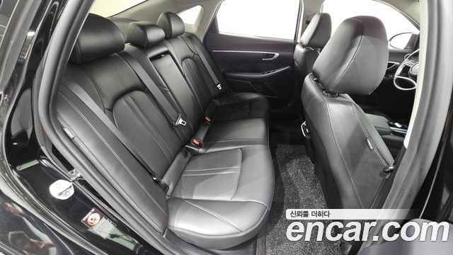 Hyundai Sonata 2021 — photo 17