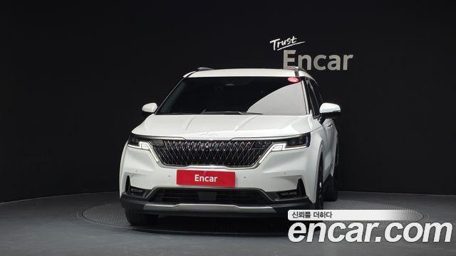Kia Canival 2023 — photo 3