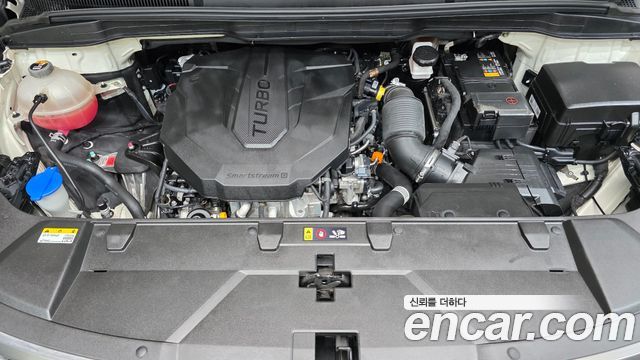 Kia Canival 2023 — photo 6