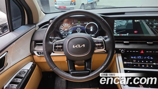 Kia Canival 2023 — photo 13