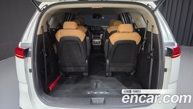 Kia Canival 2023 — photo 20