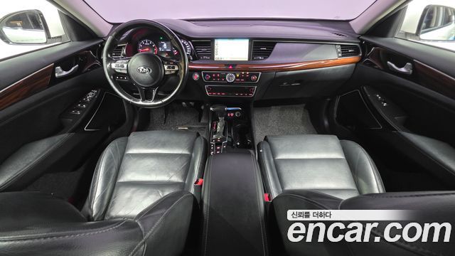 Kia K7 2017 — photo 10
