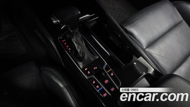 Kia K7 2017 — photo 12