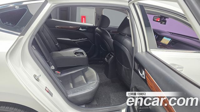 Kia K7 2017 — photo 18